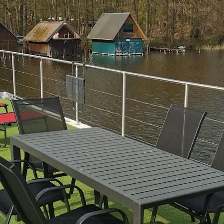 Luxus Hausboot Lydia * شترالسوند