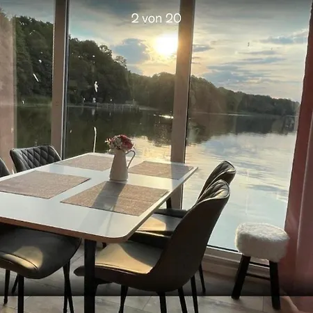 بوتيل Luxus Hausboot Lydia *