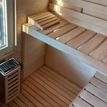 بوتيل Luxus Hausboot Lydia